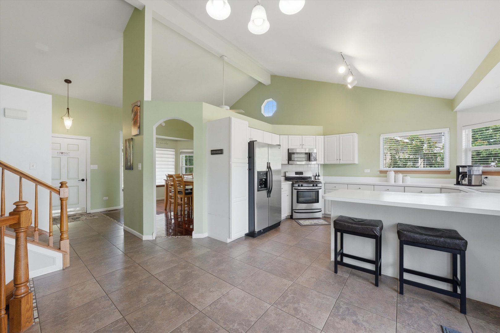 3215 Whitegate Road Joliet, IL 60431 - Photo 5 of 32