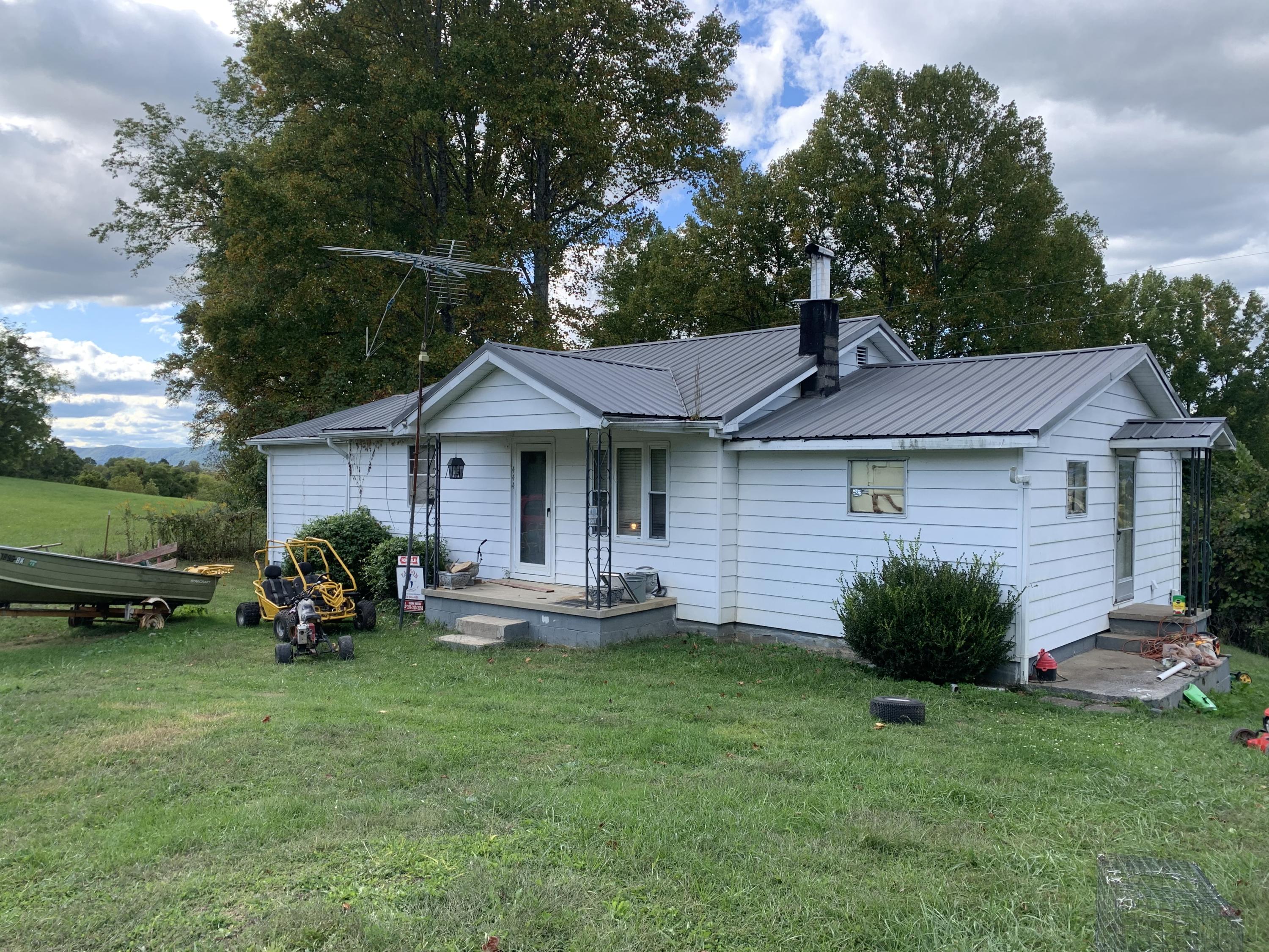 444 Evans Ridge Road Speedwell, TN 37870 - Photo 1 of 10 IMG_4361