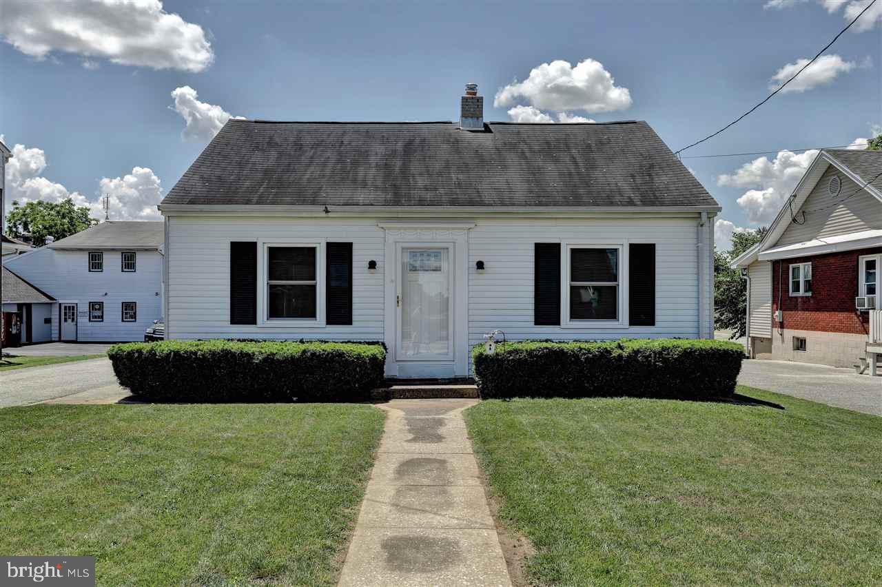 1964 Carlisle Road York, PA 17408 - Photo 1 of 27 Gallery Image 1