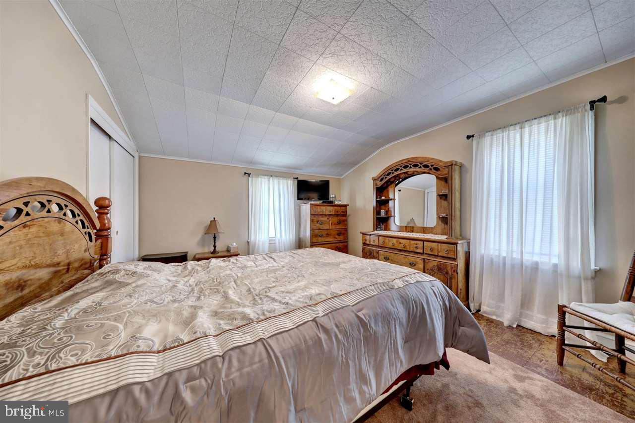 1964 Carlisle Road York, PA 17408 - Photo 20 of 27 Gallery Image 20