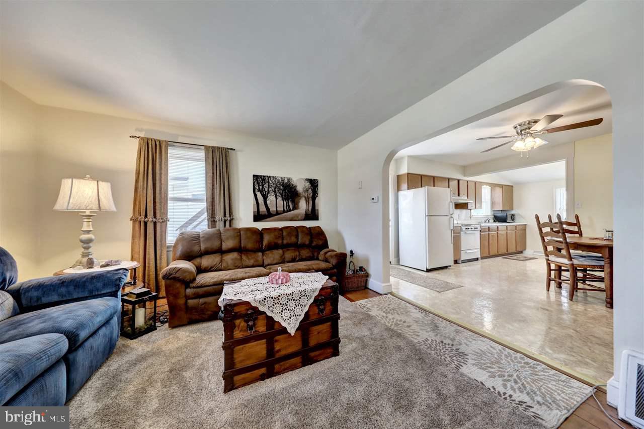 1964 Carlisle Road York, PA 17408 - Photo 7 of 27 Gallery Image 7
