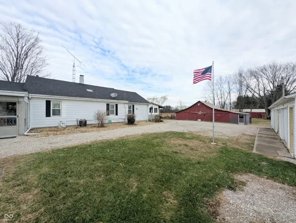 $499,999 | 5599 Highway 9, Hope, IN 47246