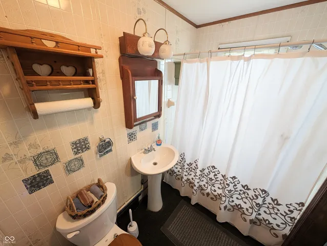 $499,999 | 5599 Highway 9, Hope, IN 47246