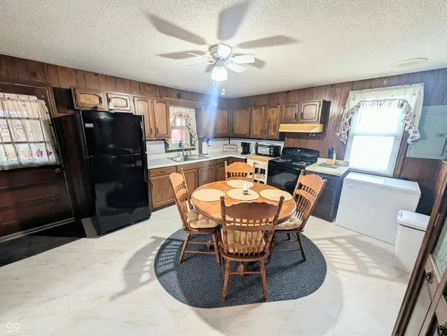 $499,999 | 5599 Highway 9, Hope, IN 47246