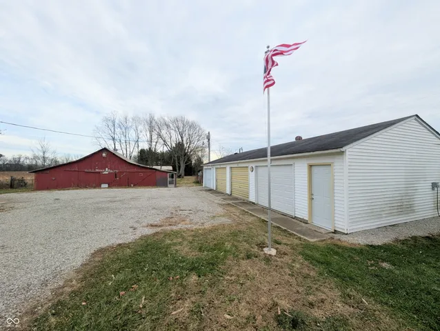 $499,999 | 5599 Highway 9, Hope, IN 47246