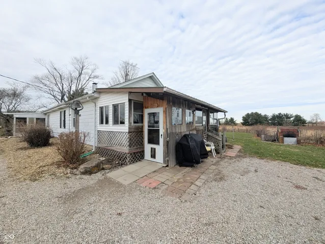 $499,999 | 5599 Highway 9, Hope, IN 47246