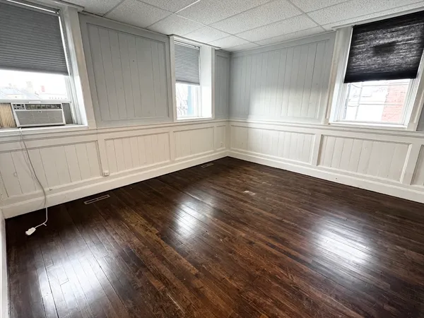 $1,400 | 9 Taunton Green, Unit 4, Taunton, MA 02780