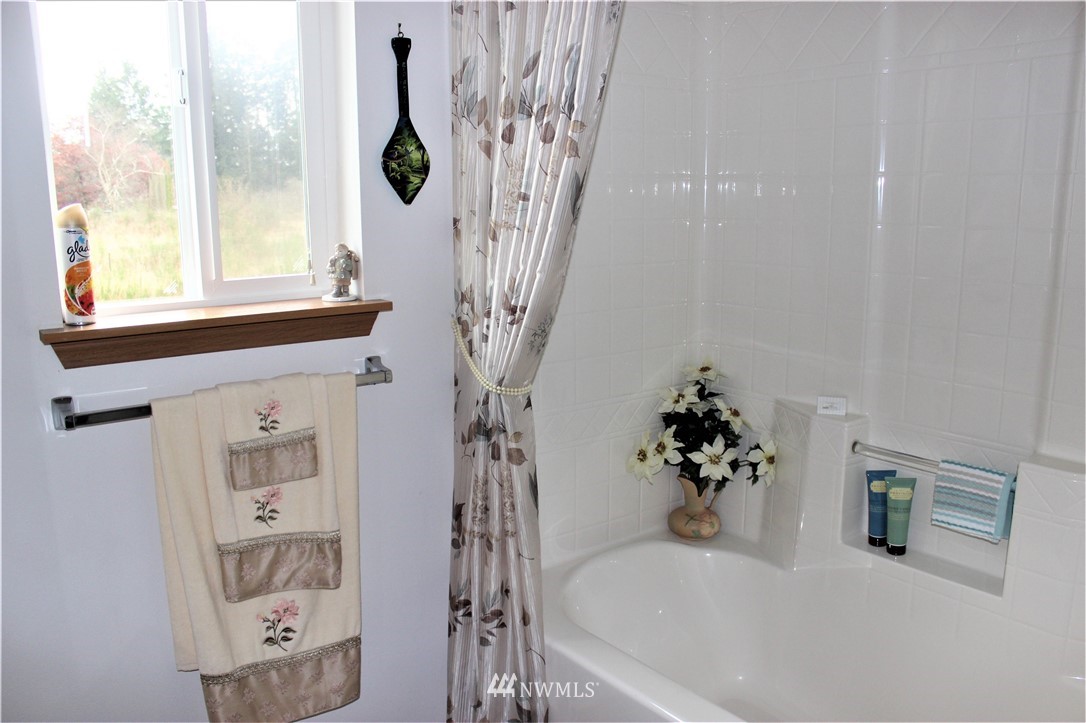8934 Alyson Lane Southwest Rochester, WA 98579 - Photo 16 of 37