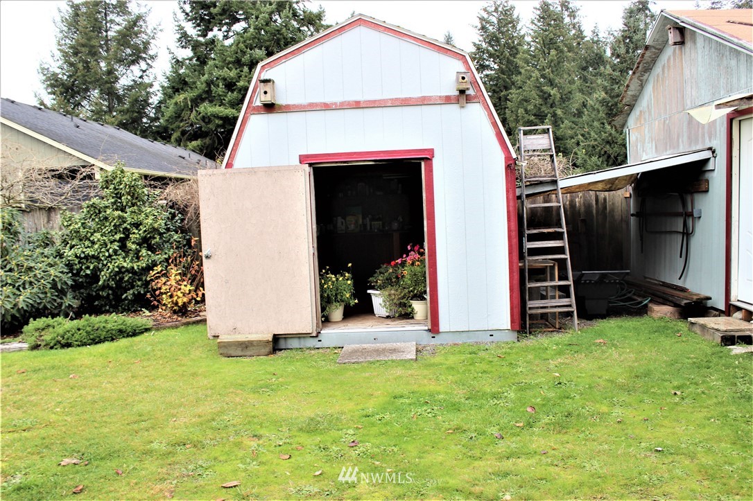 8934 Alyson Lane Southwest Rochester, WA 98579 - Photo 30 of 37