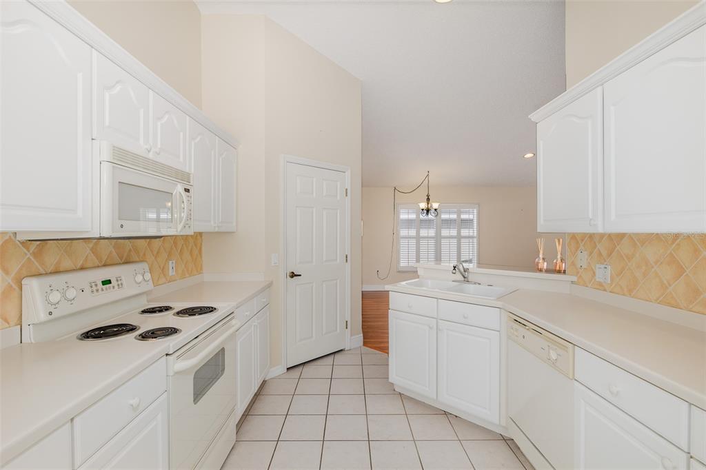 11323 Highlander Court Spring Hill, FL 34609 - Photo 20 of 44