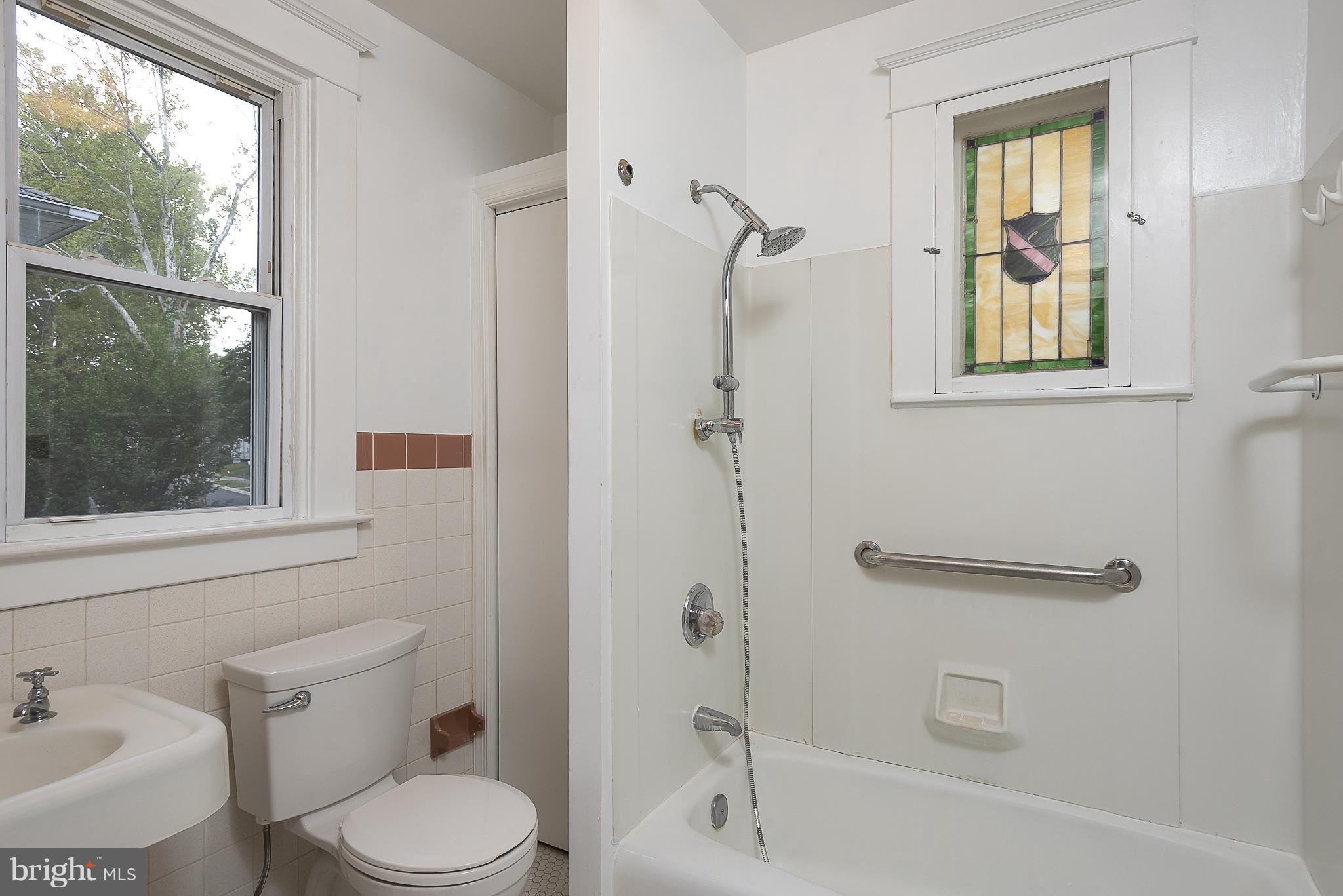 5307 Brabant Road Baltimore, MD 21229 - Photo 19 of 28 Bathroom