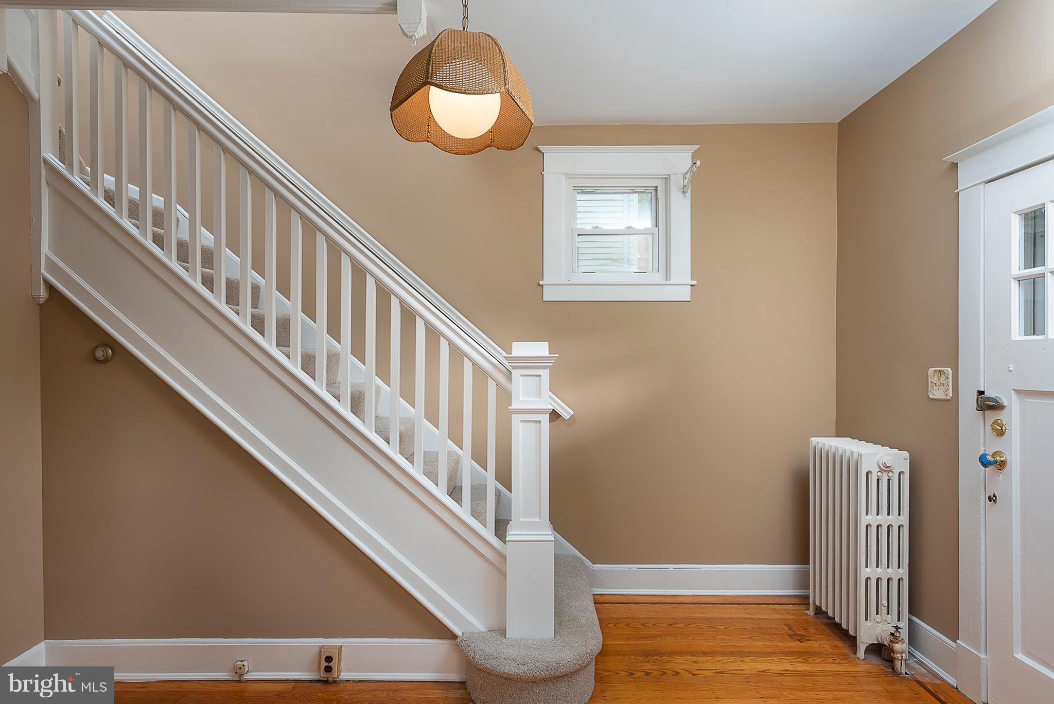 5307 Brabant Road Baltimore, MD 21229 - Photo 4 of 28 Foyer