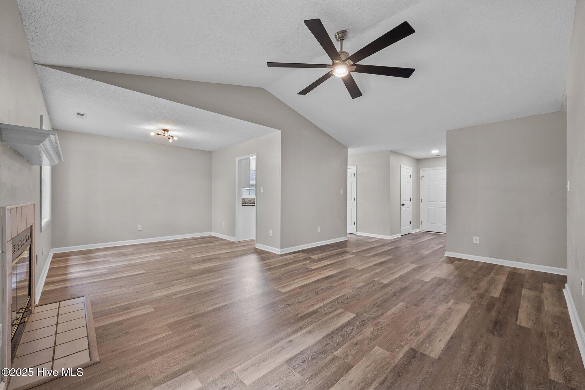 207 Winter Road Jacksonville, NC 28540 - Photo 8 of 45 33-web-or-mls-_RAD1121