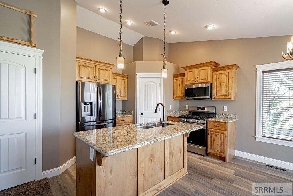 3449 East 225 North Rigby, ID 83442 - Photo 12 of 48