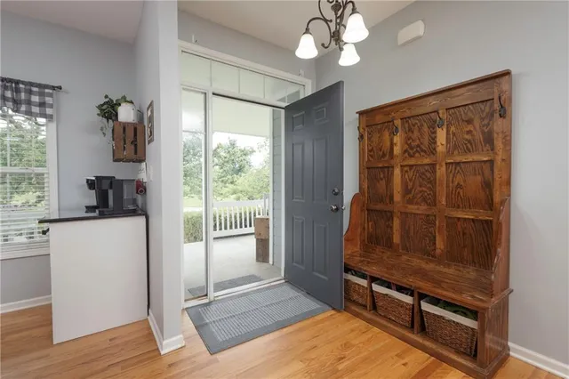 $860,000 | 35705 East R D Mize Road, Oak Grove, MO 64075