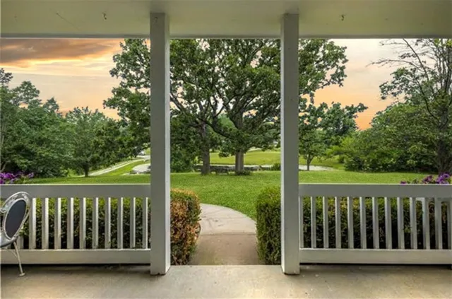 $860,000 | 35705 East R D Mize Road, Oak Grove, MO 64075