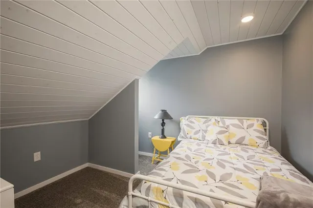 $860,000 | 35705 East R D Mize Road, Oak Grove, MO 64075