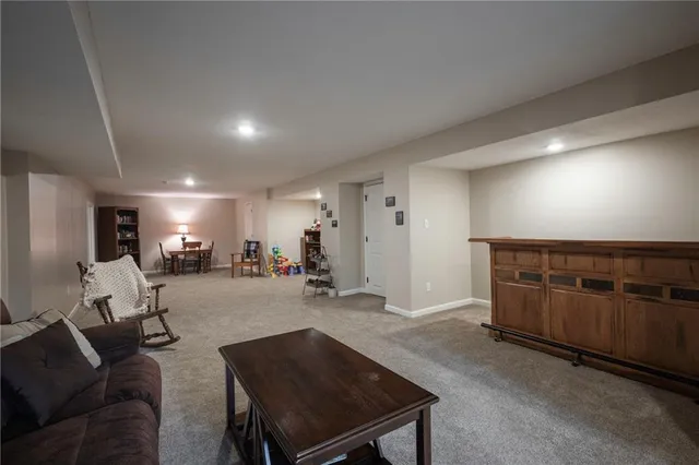 $860,000 | 35705 East R D Mize Road, Oak Grove, MO 64075