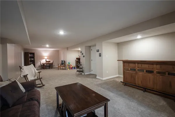 $840,000 | 35705 East R D Mize Road, Oak Grove, MO 64075