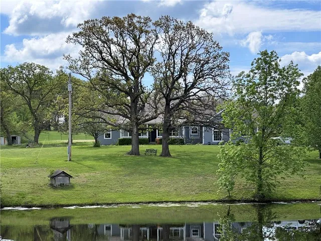 $860,000 | 35705 East R D Mize Road, Oak Grove, MO 64075