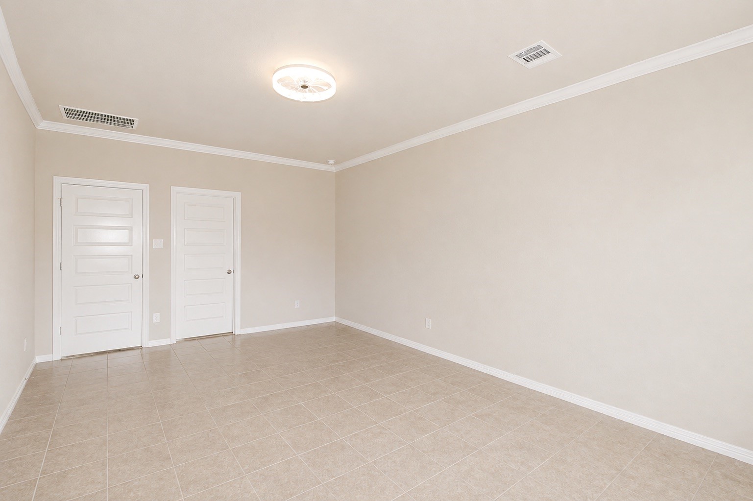 1019 Fresh Spring Road Richmond, TX 77406 - Photo 11 of 36 Alternate view of primary bedroom