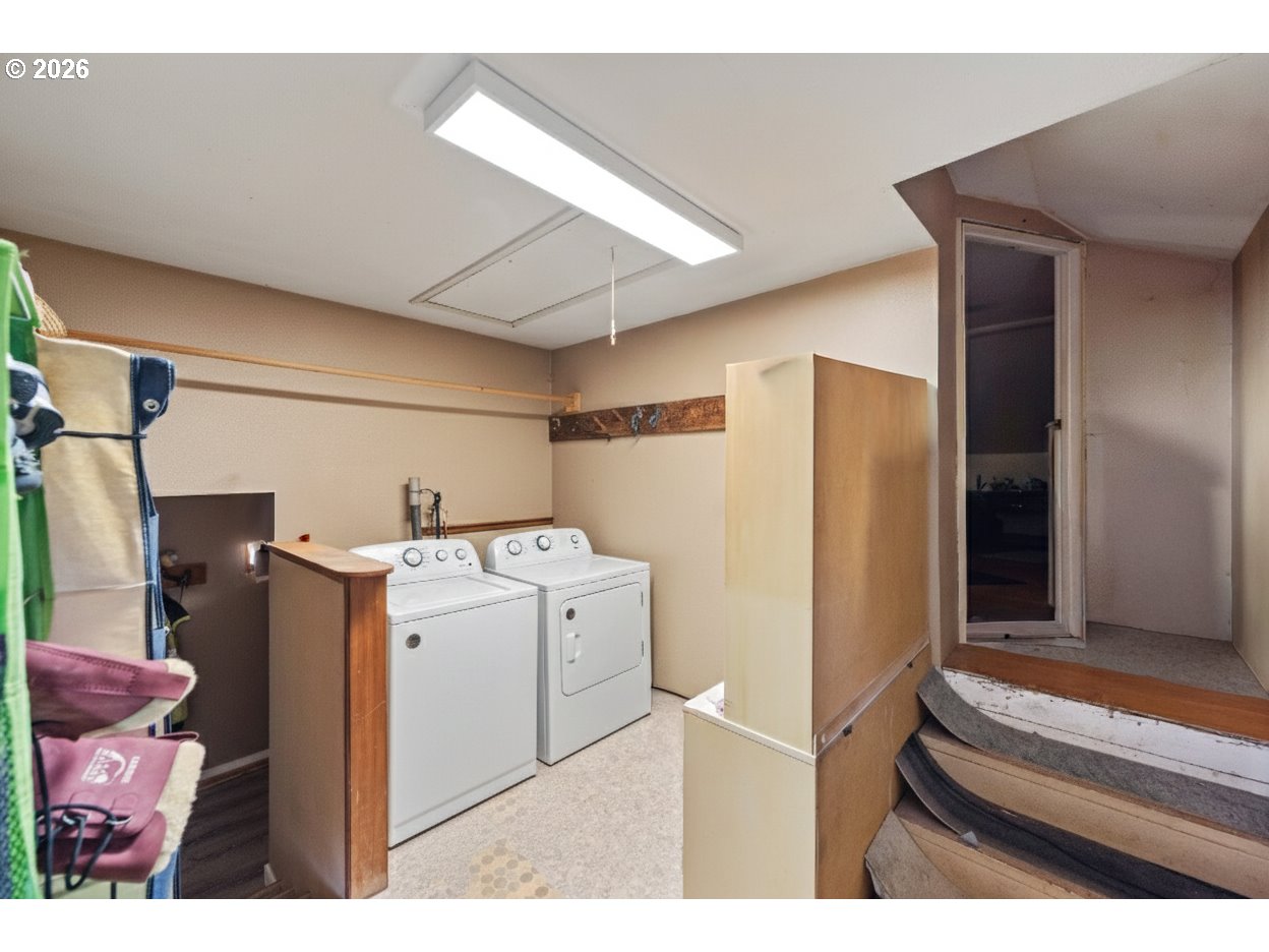 54124 Old Broadbent Road Myrtle Point, OR 97458 - Photo 16 of 42