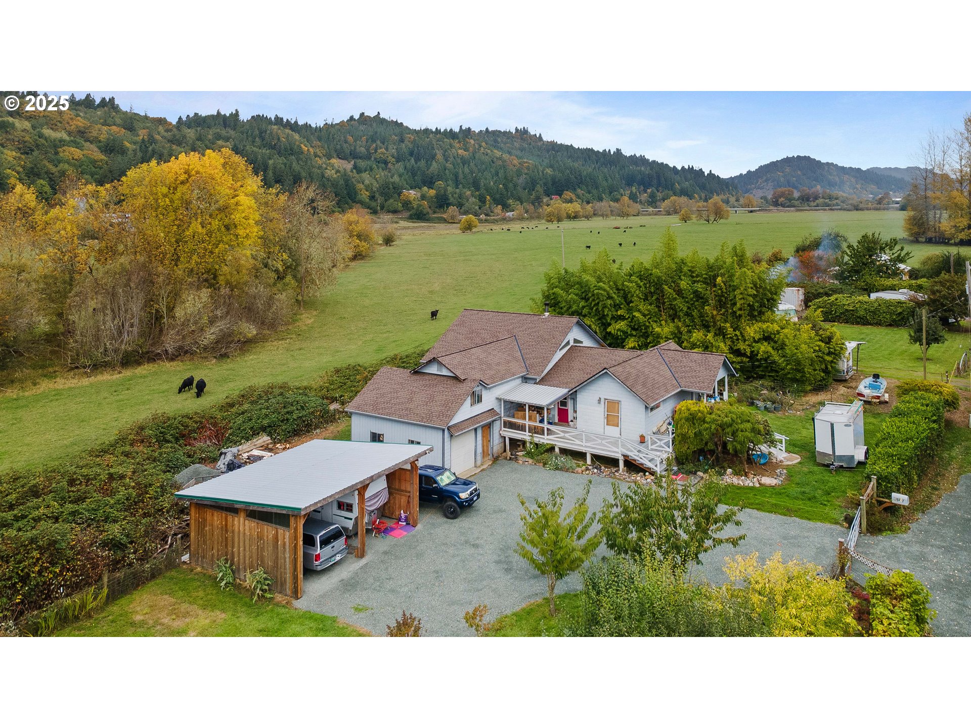 54124 Old Broadbent Road Myrtle Point, OR 97458 - Photo 2 of 42