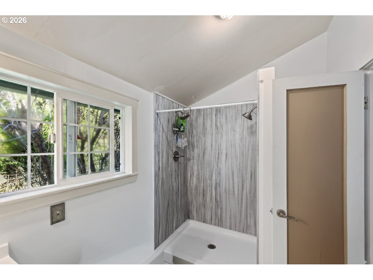 54124 Old Broadbent Road Myrtle Point, OR 97458 - Photo 23 of 42