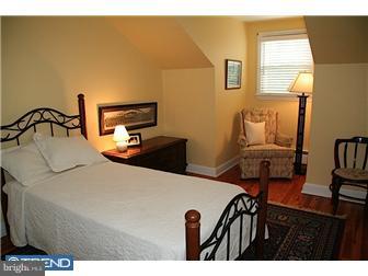 10 Ardsley Road Yardley, PA 19067 - Photo 8 of 12 Bedroom 2