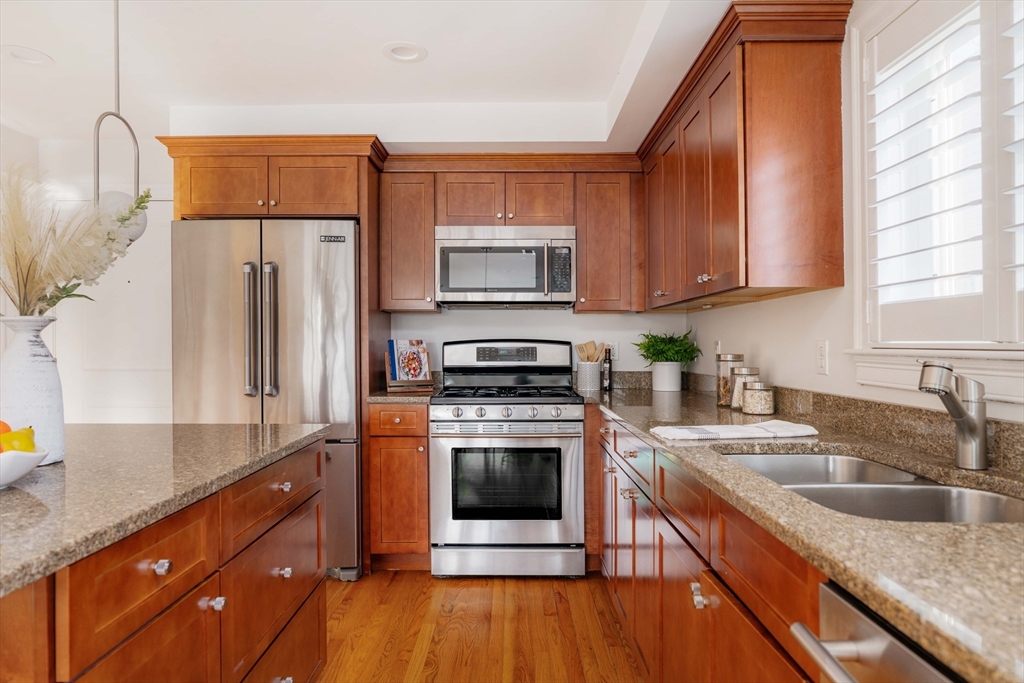845 Lagrange Street, Unit 2 Boston, MA 02132 - Photo 7 of 31