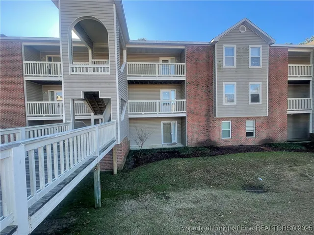 $1,100 | 663 Bartons Landing Place, Unit 14, Fayetteville, NC 28314