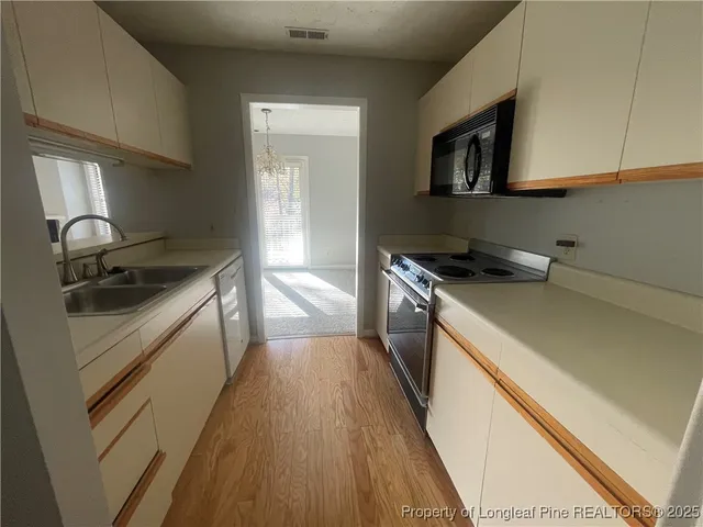 $1,100 | 663 Bartons Landing Place, Unit 14, Fayetteville, NC 28314