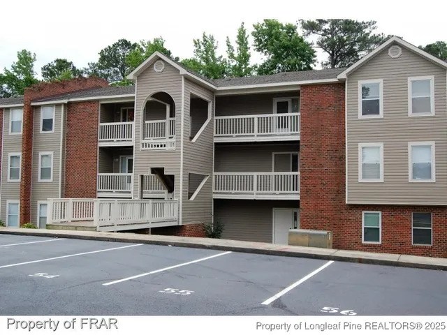 $1,100 | 663 Bartons Landing Place, Unit 14, Fayetteville, NC 28314