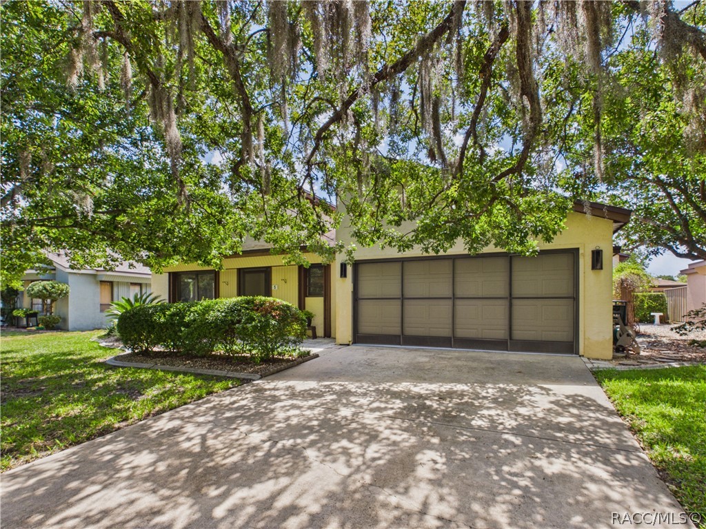 5 Pinewood Green Homosassa, FL 34446 - Photo 1 of 44 FRONT VIEW