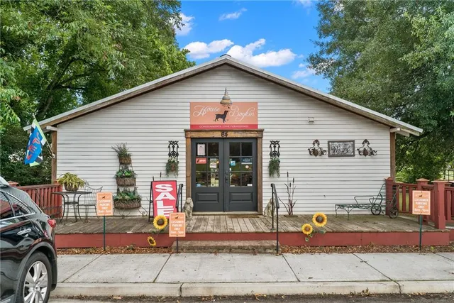 $561,550 | 135 High Pt Drive, Hoschton, GA 30548