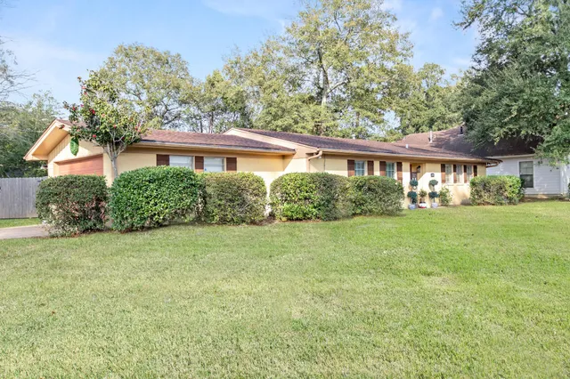 front view of house with a yard