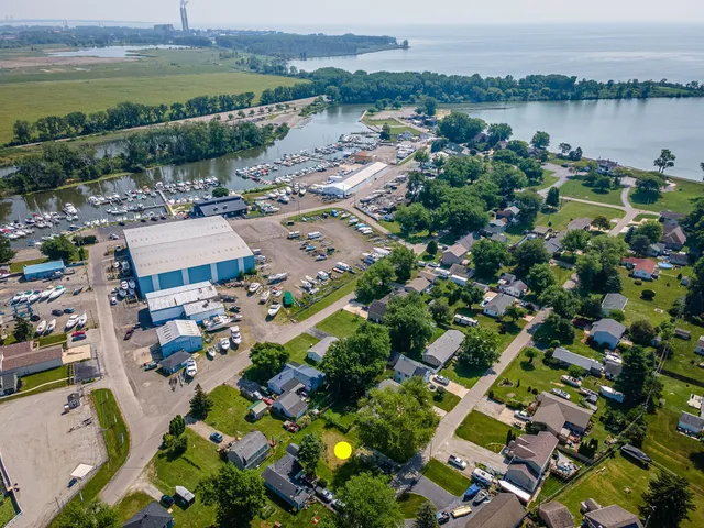 $49,900 | 7902 Lake Breeze Drive, Monroe, MI 48161