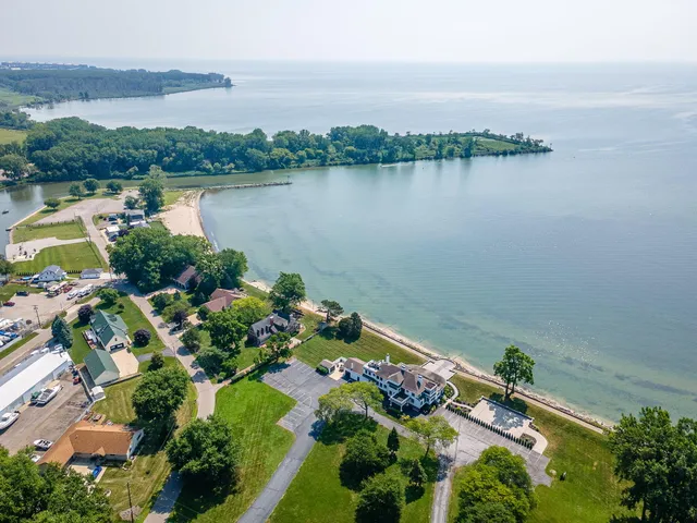 $49,900 | 7902 Lake Breeze Drive, Monroe, MI 48161