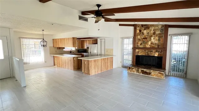 $2,400 | 10548 86th Avenue North, Seminole, FL 33772