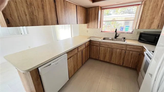 $2,400 | 10548 86th Avenue North, Seminole, FL 33772