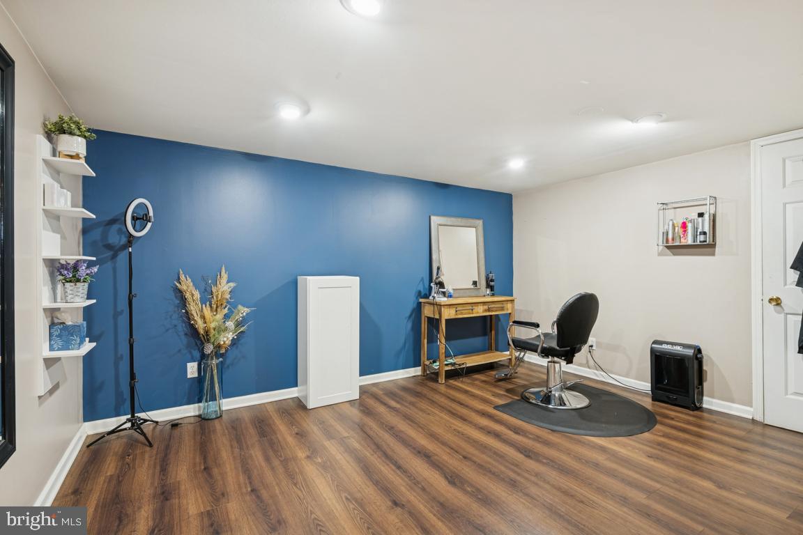 516 Coach Road Blackwood, NJ 08012 - Photo 14 of 24 Home salon/finished Basement