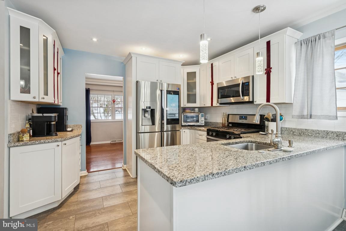 516 Coach Road Blackwood, NJ 08012 - Photo 2 of 24 Kitchen