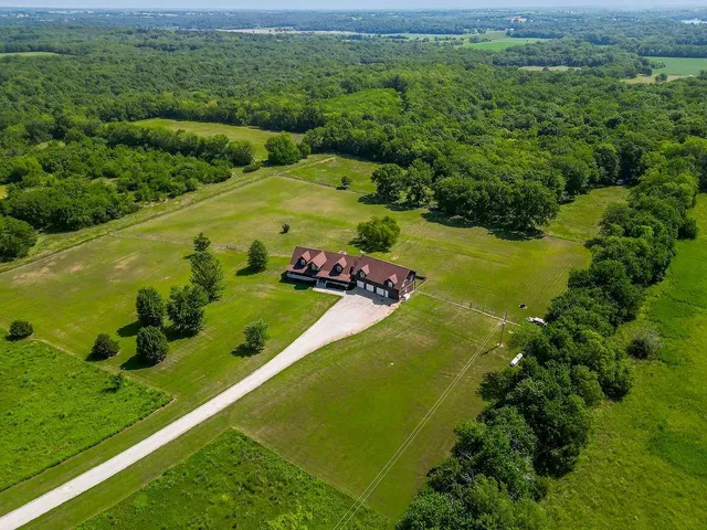 $625,000 | 24441 Querry Road, Lacygne, KS 66040