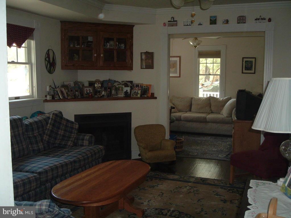 3137 Flintlock Road Fairfax, VA 22030 - Photo 3 of 4 Gallery Image 3