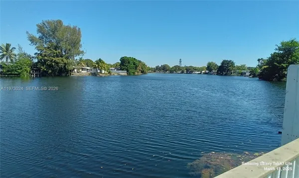 $2,650 | 21821 South Heritage Circle, Unit 1, Pembroke Pines, FL 33029