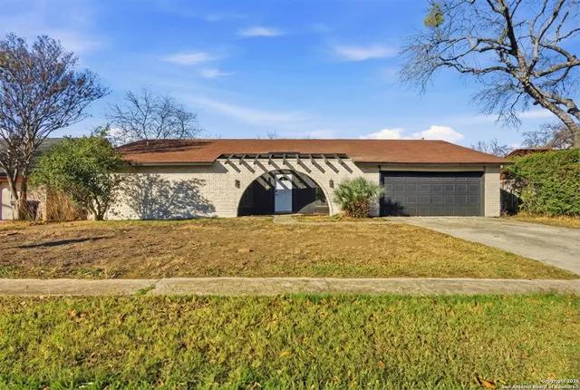 $2,050 | 12815 El Sendero Street, San Antonio, TX 78233