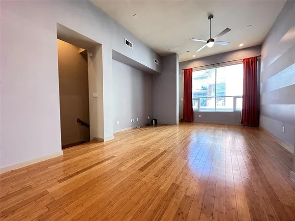 $3,079 | 732 Cannen John Lane, Dallas, TX 75204
