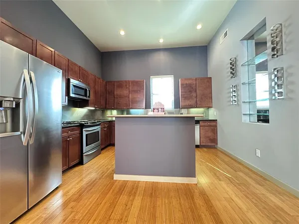 $3,079 | 732 Cannen John Lane, Dallas, TX 75204