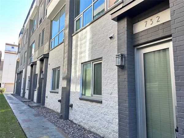 $3,079 | 732 Cannen John Lane, Dallas, TX 75204
