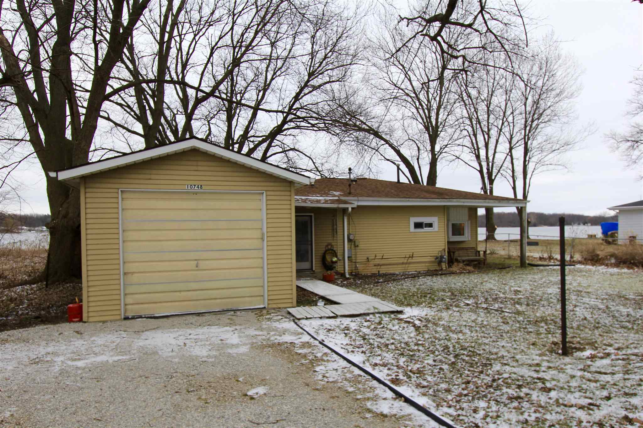 10748 North Grove Road Milford, IN 46542 - Photo 3 of 20 Gallery Image 3
